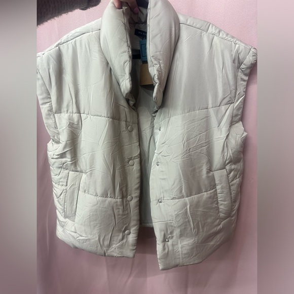 Light Gray Quilted Puffer Vest - Picture 3 of 3